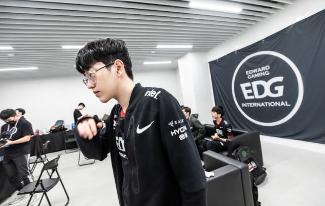 这一振奋人 这一振奋人