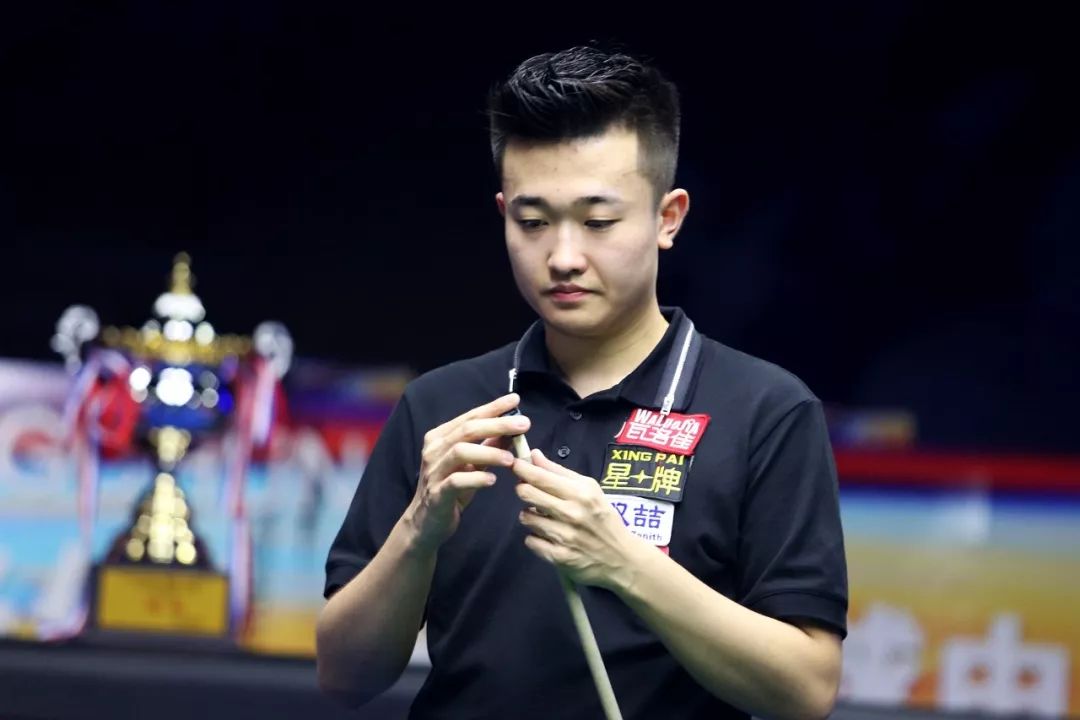 爱德华兹在 爱德华兹在